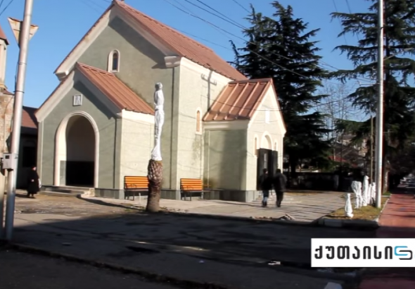 უპანდუსო ტაძრები ქუთაისში და ეკლესია ვალდებულებებს მიღმა (ვიდეო)