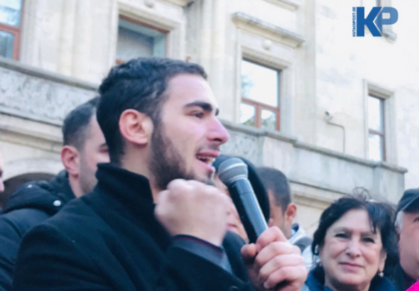 „ივანიშვილმა ჩამოაყალიბა კვერცხის სროლია პაპუასები“ -  სტუდენტი გაერთიანებული ოპოზიციის აქციიდან