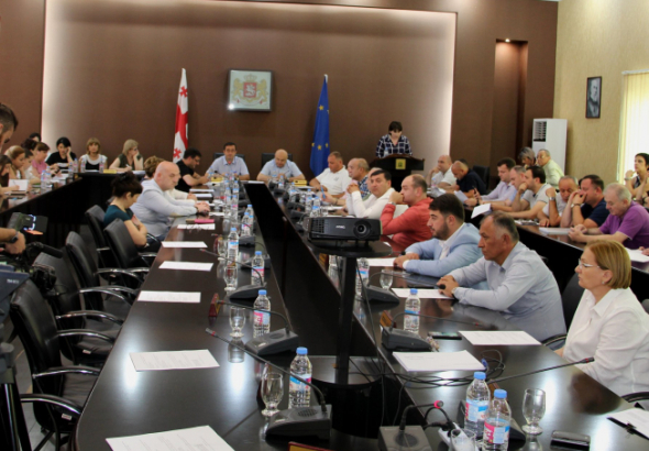 ქუთაისის საკრებულოში "ნაციონალური მოძრაობის" დეპუტატი თანაპარტიელმა ჩაანაცვლა