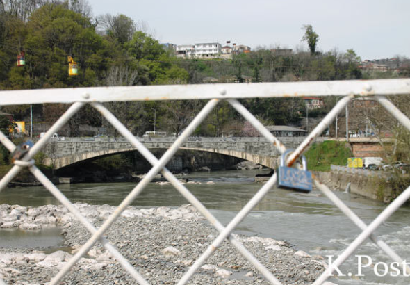 ქუთაისში თეთრი და რუსთაველის ხიდები განათდება