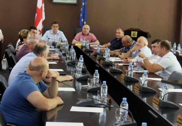 „ეს არის წინასაარჩევნო პიარი“-ოპოზიციამ ქუთაისში ქუჩების რეაბილიტაციას მხარი არ დაუჭირა