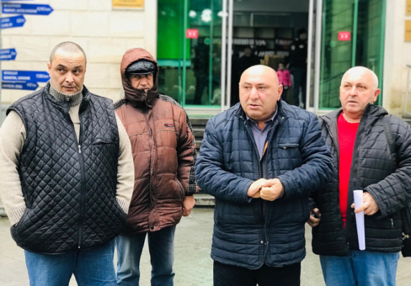 „თუ კვერცხის და ცოცხის ფული  გაქვთ, ხალხს დაურიგეთ” -გოგი წულაია