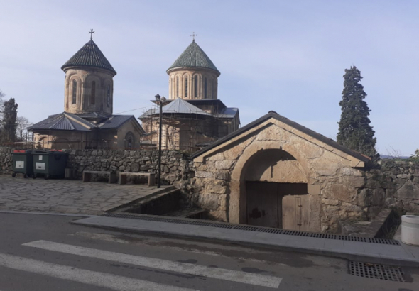 გელათში კვლავ უცხოელი სპეციალისტები მუშაობენ