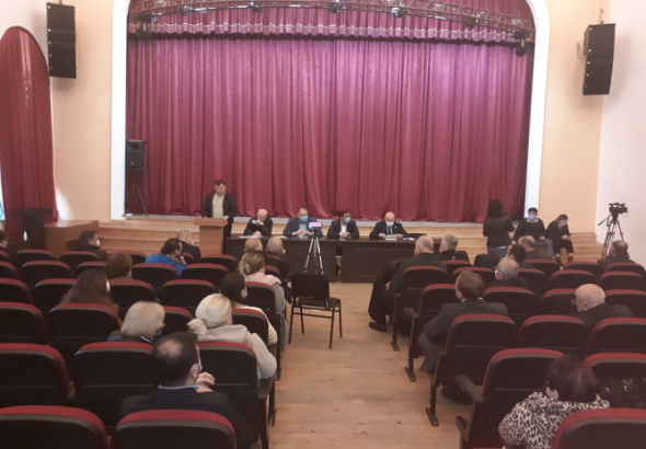 ქუთაისის 2022 წლის "გაბედული" ბიუჯეტის პროექტის საჯარო განხილვა მოქალაქეების გარეშე 
