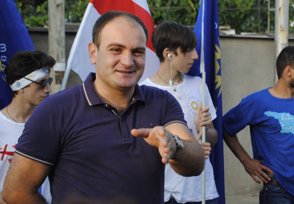 „ოცნების“ მაჟორიტარობის კანდიდატი ქუთაისში, მამის კომპანია და  სახელმწიფო ტენდერები  