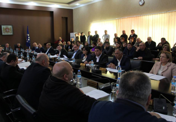 ძველი და ახალი სახეები - ვინ რა გეგმით მოვიდა ქუთაისის საკრებულოში (ვიდეოგამოკითხვა)