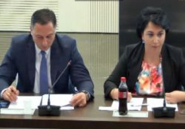 ვახტანგ გომელაურის კანდიდატურის განხილვისას დეპუტატებს შორის დაპირისპირება მოხდა