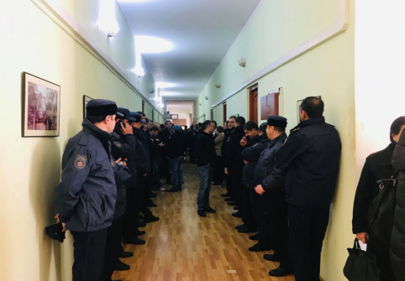 დიმიტრი მხეიძის  ბიურო პოლიციის  მიერ პარალიზებულია (ვიდეო)