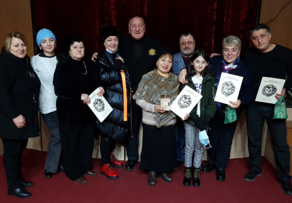 ქუთაისის თოჯინების თეატრის წარმომადგენლებს „ამაგდარის“ წოდება მიენიჭათ