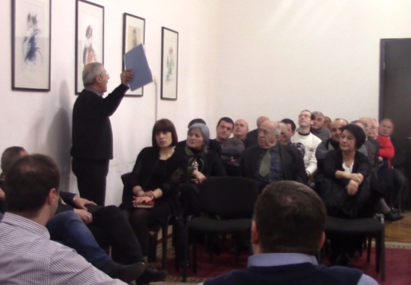 დაპირისპირება "მაკდონალდსის" პროექტის საჯარო განხილვაზე ქუთაისში (ვიდეო)