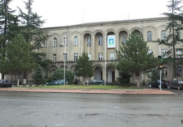 სამტრედიაში დეპუტატი მოქალაქეს პოლიტიკური შეხედულების გამო გაუსწორდა