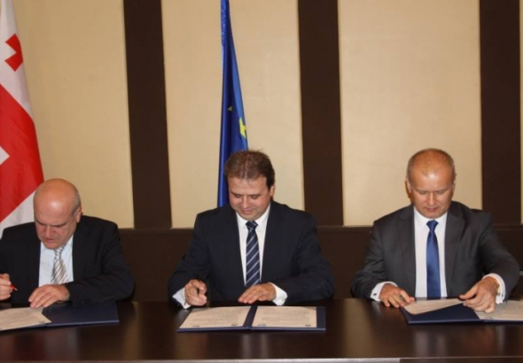 ტჩევის შშმ პირთა ცენტრის ხელმძღვანელს საპატიო ზესტაფონელის სტატუსი მიენიჭა