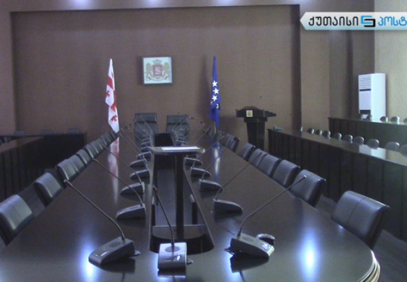 პარტიული მანდატები ქუთაისის ახალი მოწვევის საკრებულოში (ვიდეო) 
