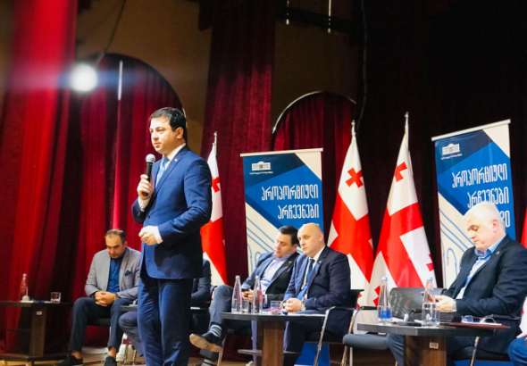 "ახალი სისტემით გადავალთ ევროპულ პოლიტიკაზე"-  საკონსტიტუციო ცვლილებების განხილვა ქუთაისში