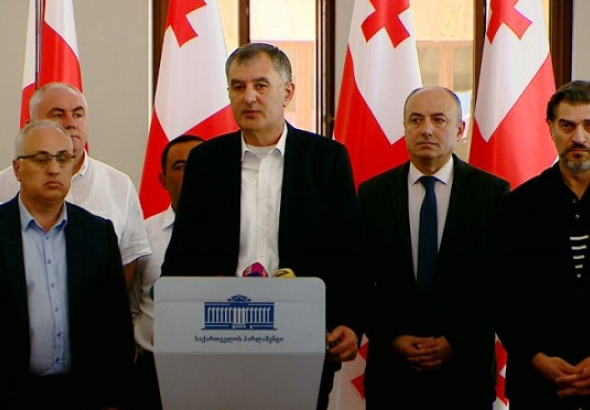 „ენჯეოების დაფინანსება მკაცრ საკანონმდებლო ჩარჩოებში უნდა მოექცეს“ - "ხალხის ძალა"