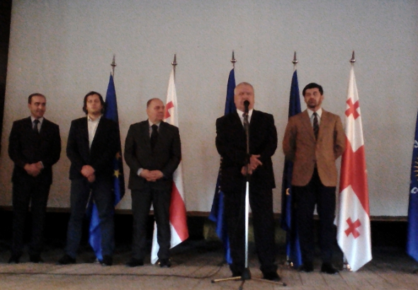 კახა კალაძემ წყალტუბოში "ქართული ოცნების" კანდიდატი წარადგინა