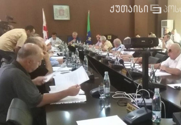 კომუნისტურ ეპოქაში გვაბრუნებთ? - ნაციონალები ქუთაისის მერიის მიერ "პარკინგსერვისის" დაფუძნებაზე