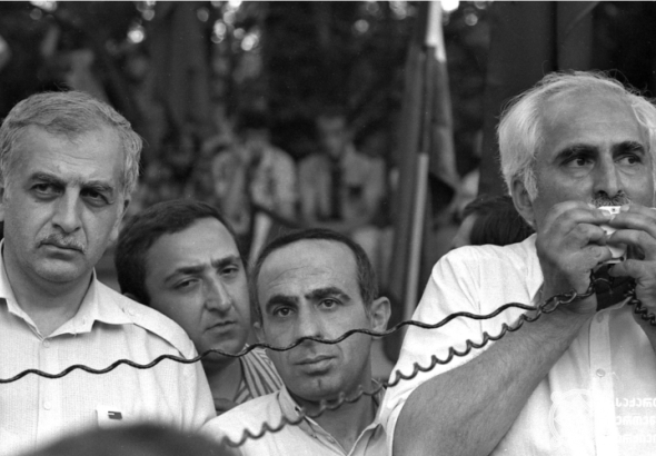 "დაიდგას ზვიად გამსახურდიასა და მერაბ კოსტავას ერთობლივი ძეგლი"- ქუთაისში პეტიცია მომზადდა