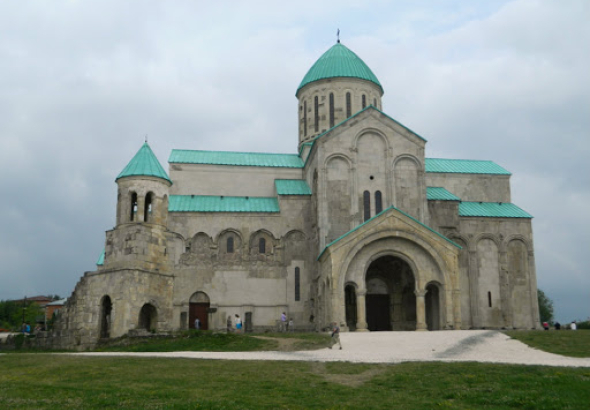 კულტურის სამინისტრო ბაგრატის ტაძარში წყლის ჩასვლას "ნაციონალურ მოძრაობას" აბრალებს