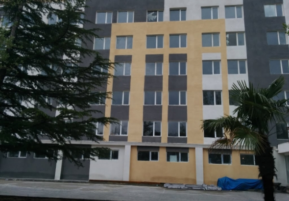 ბავშვის მდგომარეობა, რომელიც ფანჯრიდან გადმოვარდა გაუმჯობესდა