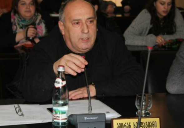 ქუთაისის საკრებულოს ყოფილი თავმჯდომარე - ტელევიზორი საკრებულომ მაჩუქა