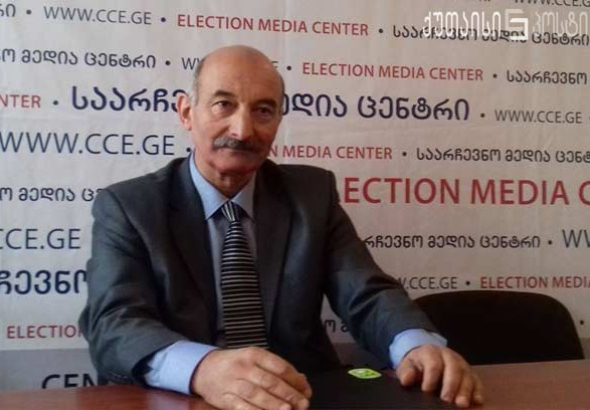 "ქართული ოცნების" ახალგაზრდული ფრთის წევრებს საარჩევნო პლაკატების გადაფარვაში ადანაშაულებენ