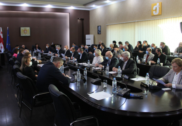 ქუთაისის ახალი მოწვევის საკრებულო ძველი სახეებით