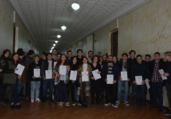 წერეთლის უნივერსიტეტში ბირთვული კვლევების ევროპულმა ორგანიზაციამ მასტერკლასი ჩაატარა