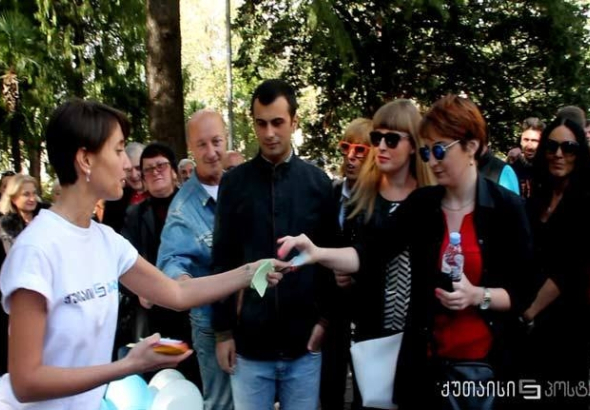 „ქუთაისიპოსტმა“ 1 წლის იუბილეზე საჩუქრები დაარიგა