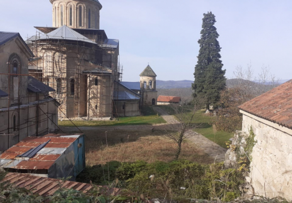 გელათის მთავარ ტაძარში შესაძლოა სახურავის მოხსნა გახდეს საჭირო