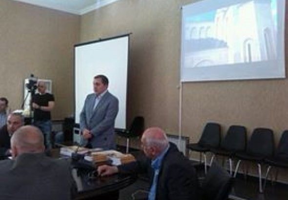  ბურჭულაძემ ქუთაისში თვითმმართველობის წევრებს ტაძრის მშენებლობაში მონაწილეობისკენ მოუწოდა