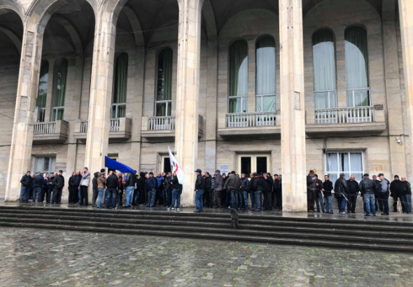 ჩაშლილი შეხვედრა ჭიათურაში - მაღაროელები აქციის გამართვას გეგმავენ