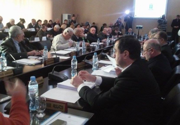 საკრებულოს წევრები "რესპუბლიკელი" დეპუტატისგან ბოდიშის მოხდას მოითხოვენ