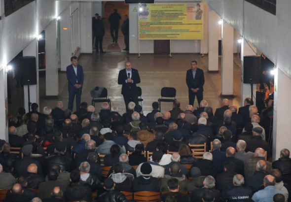 პრემიერი: „შახტის იმ უბნებზე, სადაც პოზიტიური დასკვნა იარსებებს, მუშაობა განახლდება“
