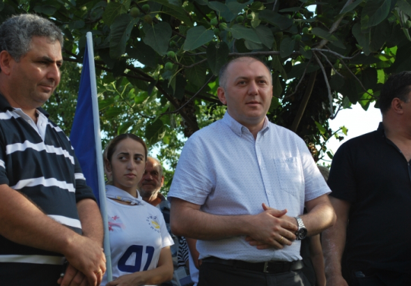გრიგოლ ლილუაშვილი ხონის მუნიციპალიტეტში მოსახლეობასთან შეხვედრებს განაგრძობს  [R]