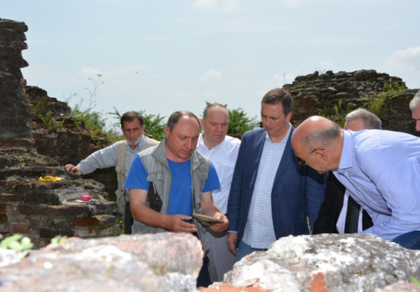 კულტურის მინისტრმა გეგუთის სამეფო კომპლექსი მოინახულა