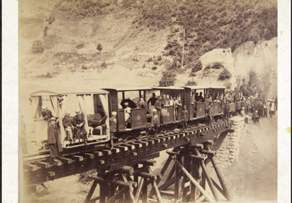 რკინიგზა 150 წლის წინ (ფოტო) 