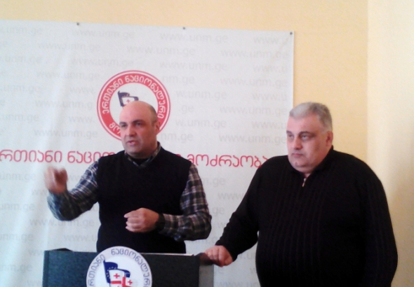 "რადგან, პარლამენტის მიმდებარე ტერიტორიას პატრონი არ გამოუჩნდა, ჩვენ ვთავაზობთ ქუთაისის მერს გამოსავალს"