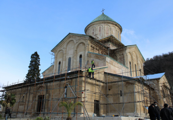 რა გაკეთდა გელათის მონასტერში მას შედეგ, რაც სამუშაოებს ახალი კომპანია ასრულებს