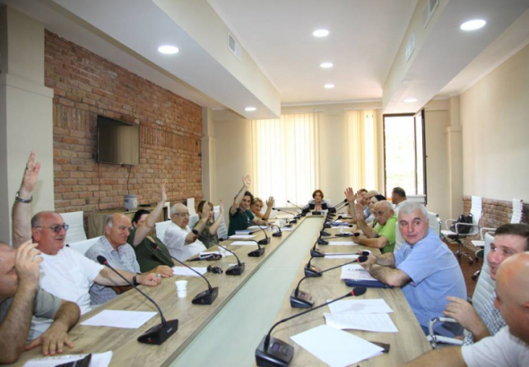 ქუთაისის მერის მრჩეველთა საბჭოს თავმჯდომარედ საიას იურისტი აირჩიეს