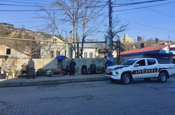 ქუთაისის მერია გარემოვაჭრეებს ტერიტორიის დატოვებას აიძულებს