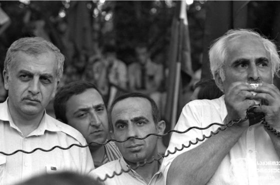 "დაიდგას ზვიად გამსახურდიასა და მერაბ კოსტავას ერთობლივი ძეგლი"- ქუთაისში პეტიცია მომზადდა