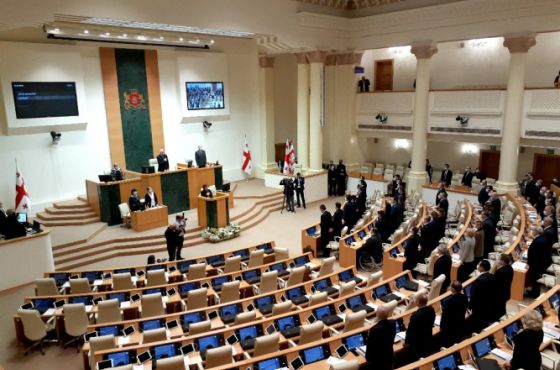 პარლამენტის საგაზაფხულო სესია დღეს იხსნება