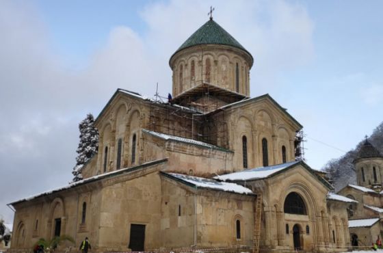 გელათის სამონასტრო კომპლექსზე სარეკონსტრუქციო სამუშაოები შეჩერებულია
