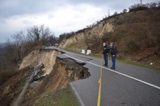 ვანი-სულორის  საავტომობილო გზა მეწყერმა დააზიანა 