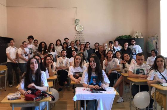 მოკრძალებული "ბოლო ზარი" და გადავადებული ექსკურსიები