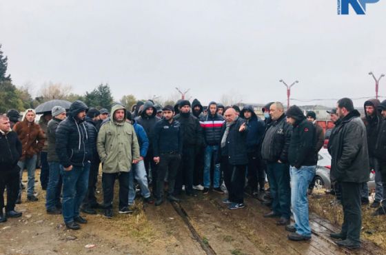 მეტალურგიული ქარხნის მუშებმა აქცია შეწყვიტეს