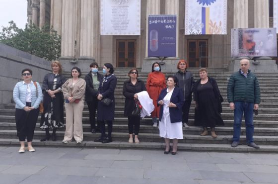 ქუთაისში ექიმებმა მიხეილ სააკაშვილის დაუყოვნებლივ მკურნალობა მოითხოვეს