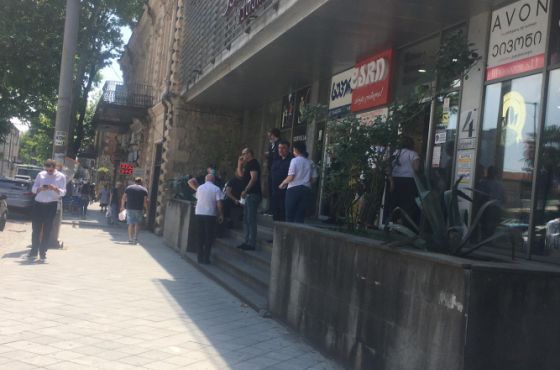 სპეცოპერაცია ქუთაისში - სუსმა ქუჩაში მამაკაცი დააკავა