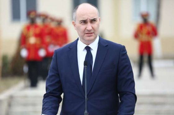 პარლამენტში „მინისტრის საათის“ ფორმატში დღეს თავდაცვის მინისტრს მოუსმენენ